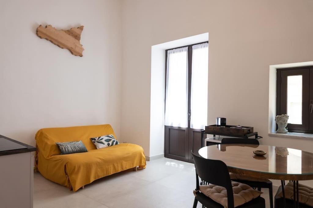 Collegiata Apartment - Catania Downtown Экстерьер фото